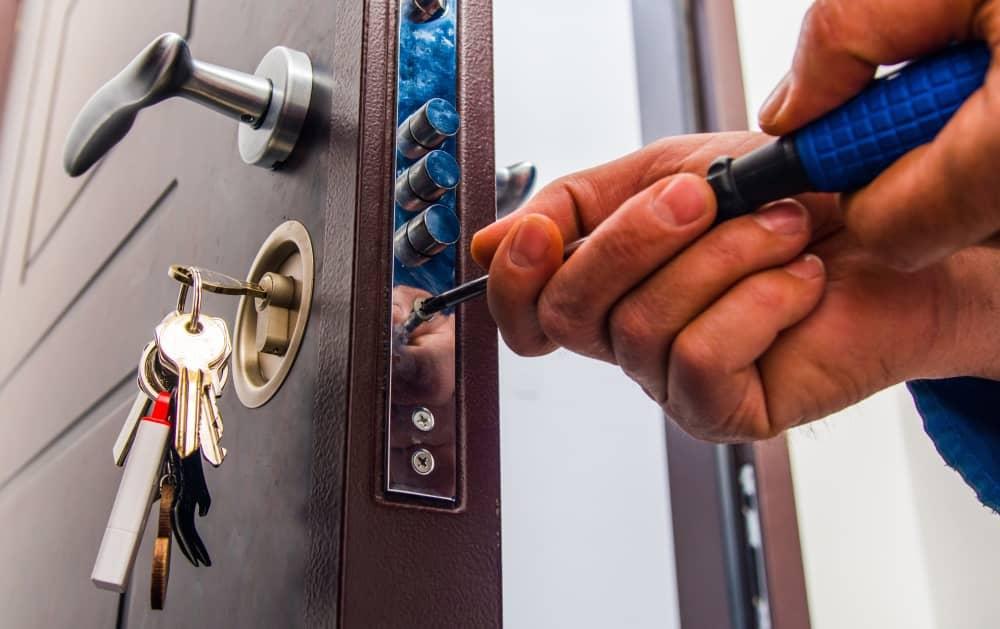 Anbefalinger for å sikre personvern ​og konfidensialitet hos låsesmeder